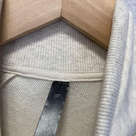 Fabletics 1/4 Zip Pullover Sweater Mens Medium Oatmeal Athletic Raglan Comfy - Picture 9 of 16